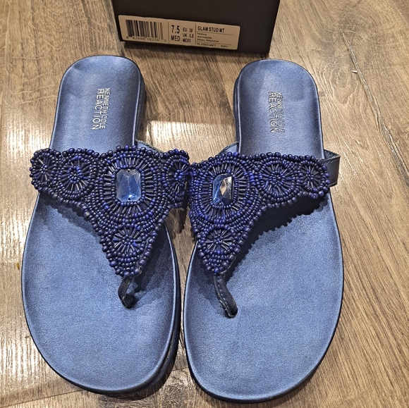 Kenneth Cole Reaction Glam Stud flat sandals - Picture 1 of 4